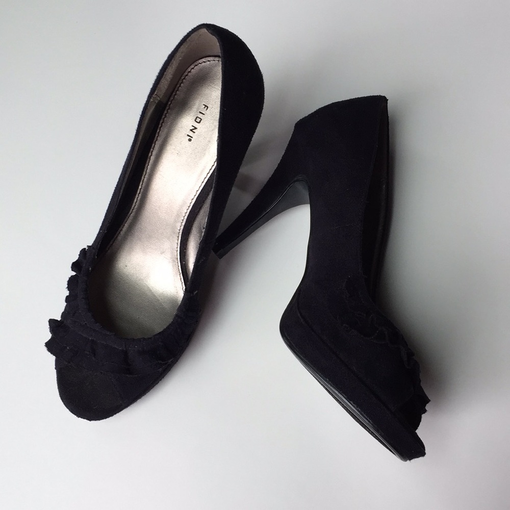 Fioni Ruffle Heels